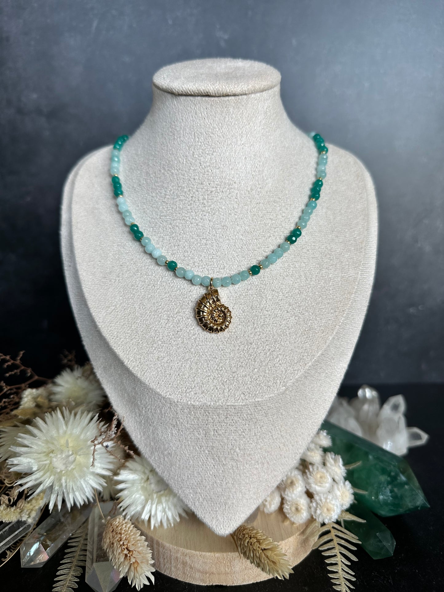 Edelstein Perlenkette Unikat | Meerjungfrauen-Kette mit Jade & Ammonit