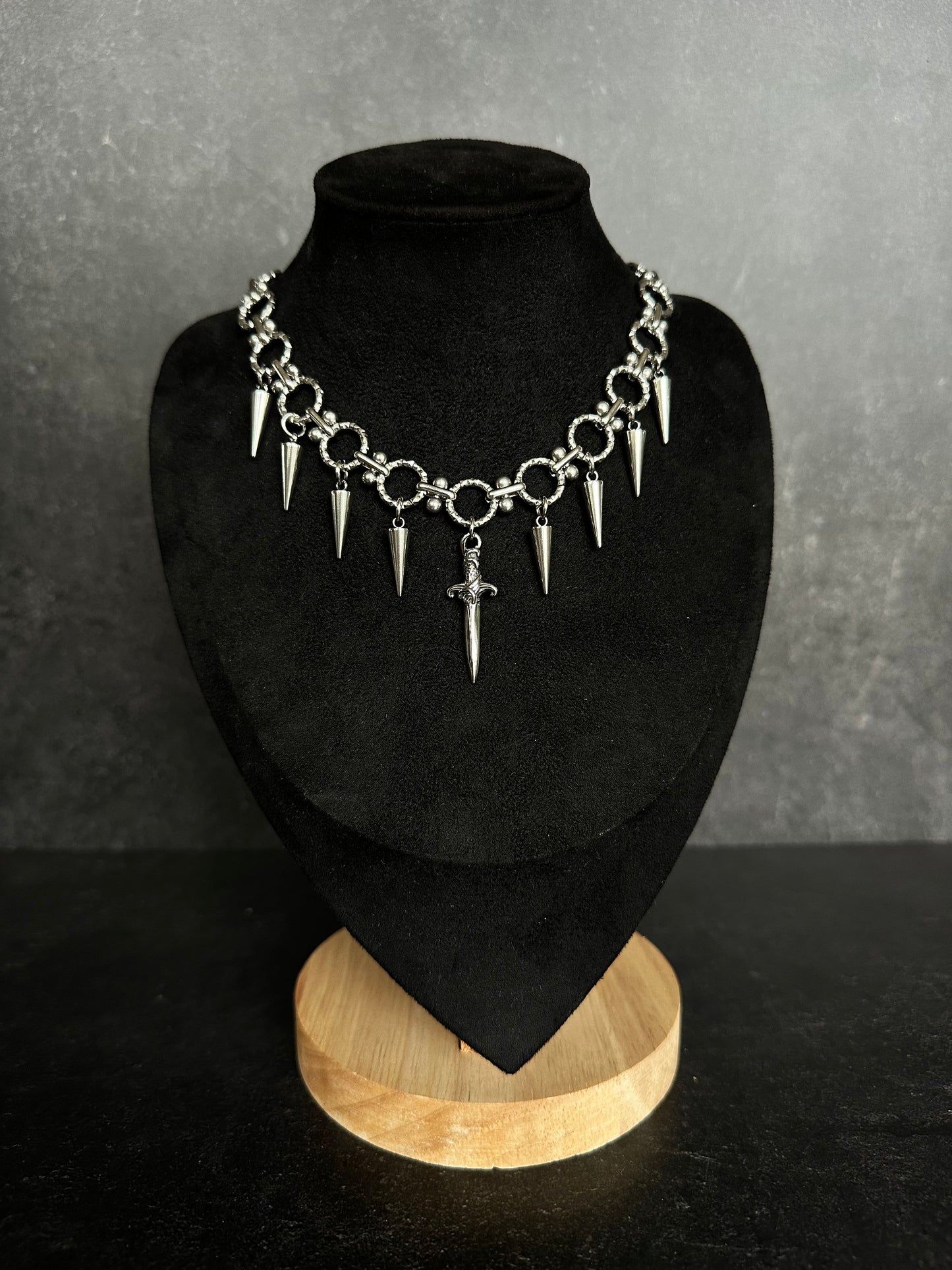 Gothic Dolch Choker Edelstahl