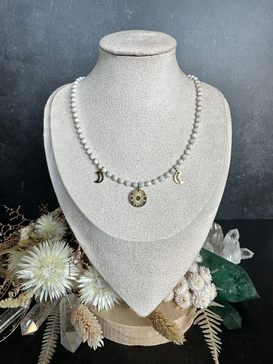 Edelstein Perlenkette Unikat | Sonne & Mond-Kette mit Muschel