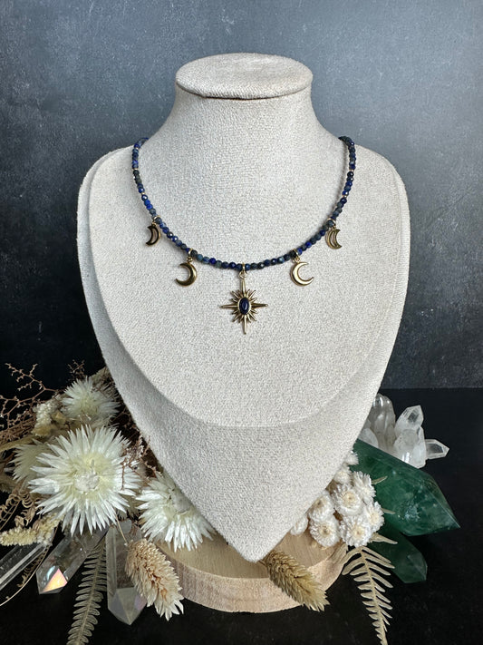 Edelstein Perlenkette Unikat | Nordstern-Kette mit Lapislazuli